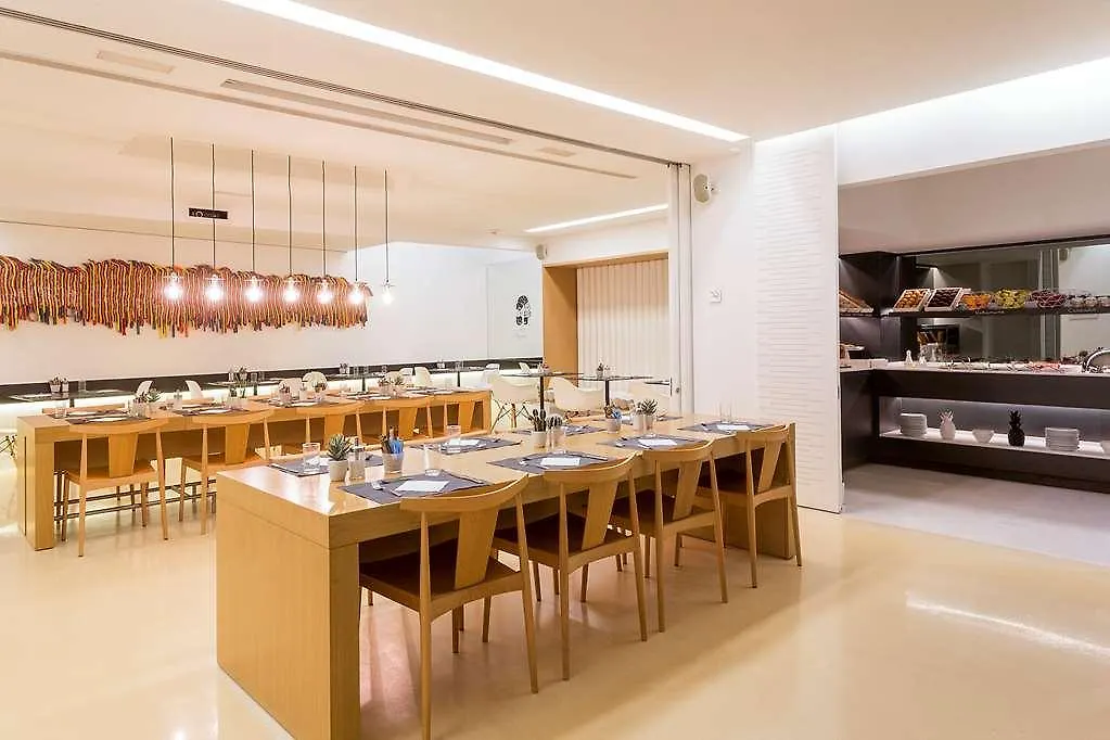 ***  Hotel Denit Barcelona España